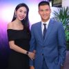 vợ chồng Thủy Tiên - Công Vinh làm khách mời trong buổi khai trương một cơ sở kinh doanh