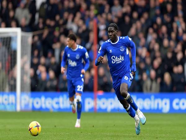Tin Chelsea 12/6: The Blues có thể mua Onana với giá hời