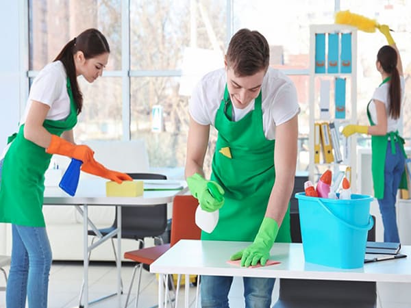 Kinh doanh dịch vụ vệ sinh công nghiệp
